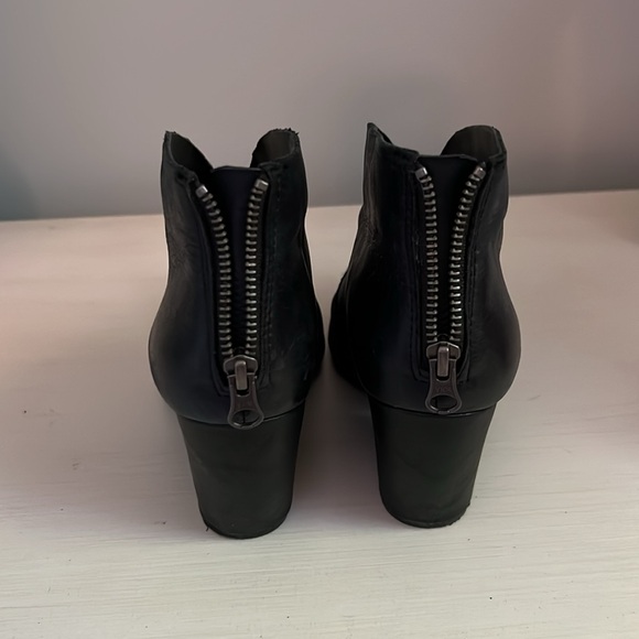 Korks Leather Boots - Picture 4 of 9